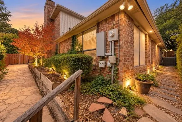 68 Legend Road, Benbrook, TX 76132 - #2