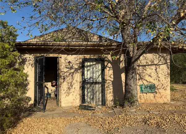 309 S Mcmillin Street, Stamford, TX 79553