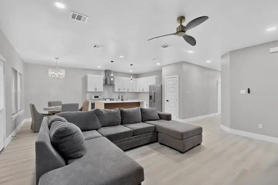 3931 Hancock Street, Dallas, TX 75210 - #2
