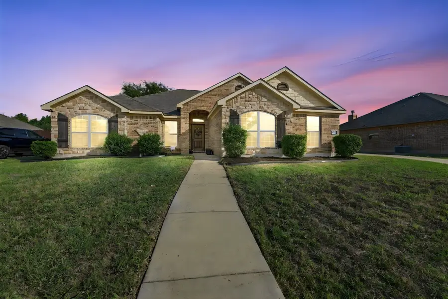 913 Sage Meadow Drive, Glenn Heights, TX 75154 - #2