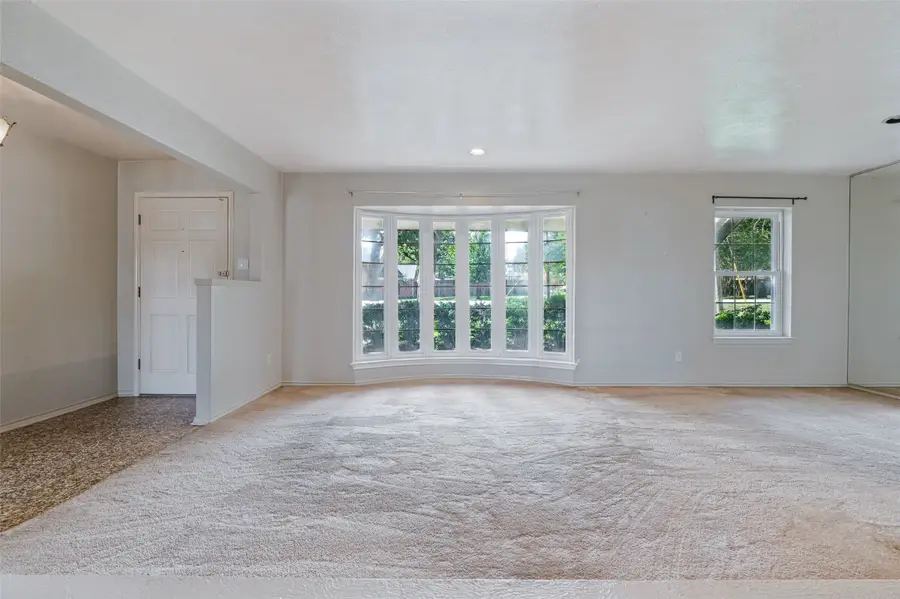 2106 Sunnyvale Road, Grand Prairie, TX 75050 - #3