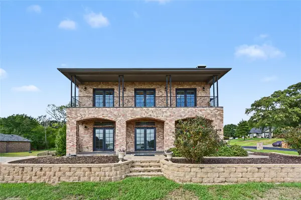 208 Cape Shore Drive, Mabank, TX 75143