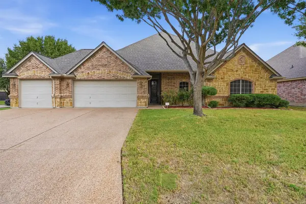 136 Castle Pines Drive, Willow Park, TX 76008
