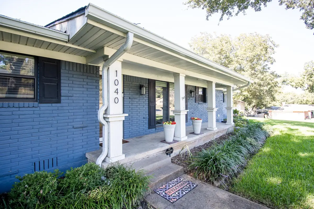 1040 Wedgewood Drive, Woodway, TX 76712 - #1