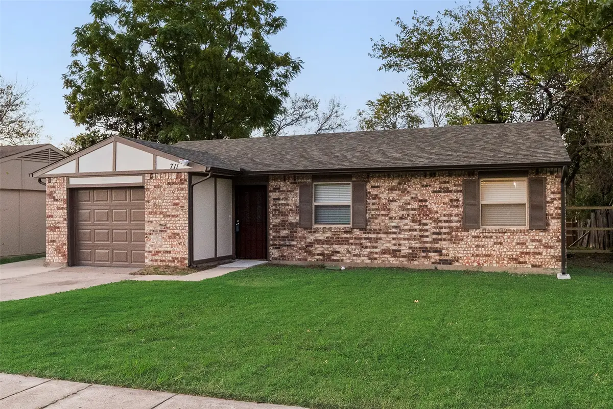 711 Sun Valley Drive, Duncanville, TX 75116 - #1