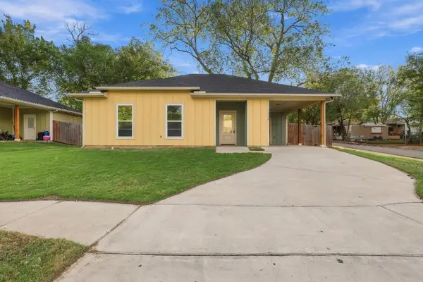 1116 S 6th Avenue, Denison, TX 75021