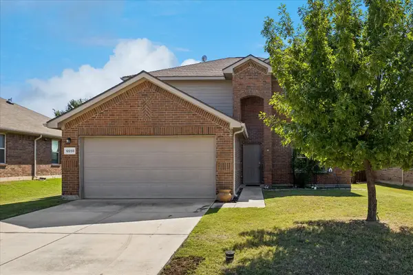 12233 Big Rock Drive, Rhome, TX 76078