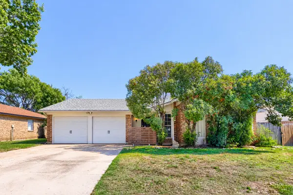 6604 Brookdale Drive, Watauga, TX 76148