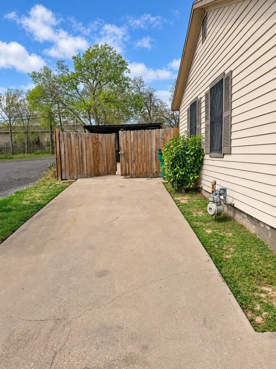 2725 San Benito Street, Sansom Park, TX 76114 - #2