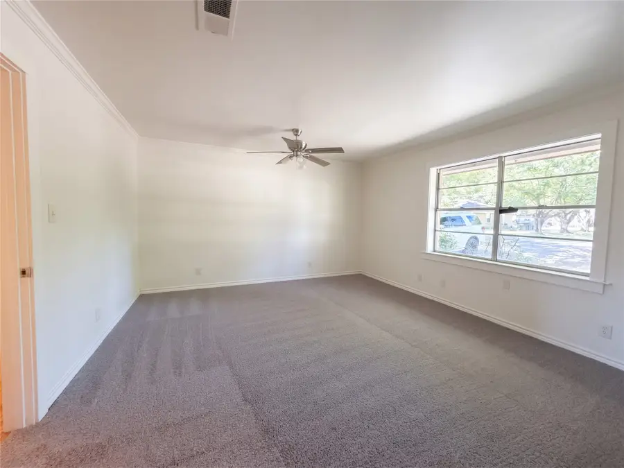 415 W Fulton Street, Van Alstyne, TX 75495 - #3