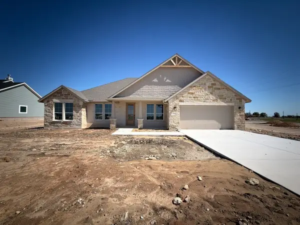 152 Meadow Bend Drive, New Fairview, TX 76078