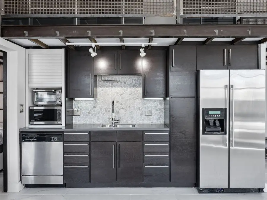 215 N Walton Street #2, Dallas, TX 75226 - #3