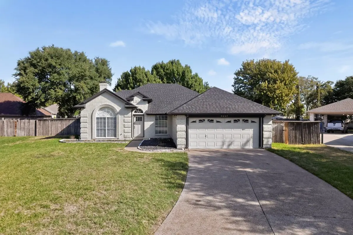 2662 Village Green Drive, Grand Prairie, TX 75052 - #1