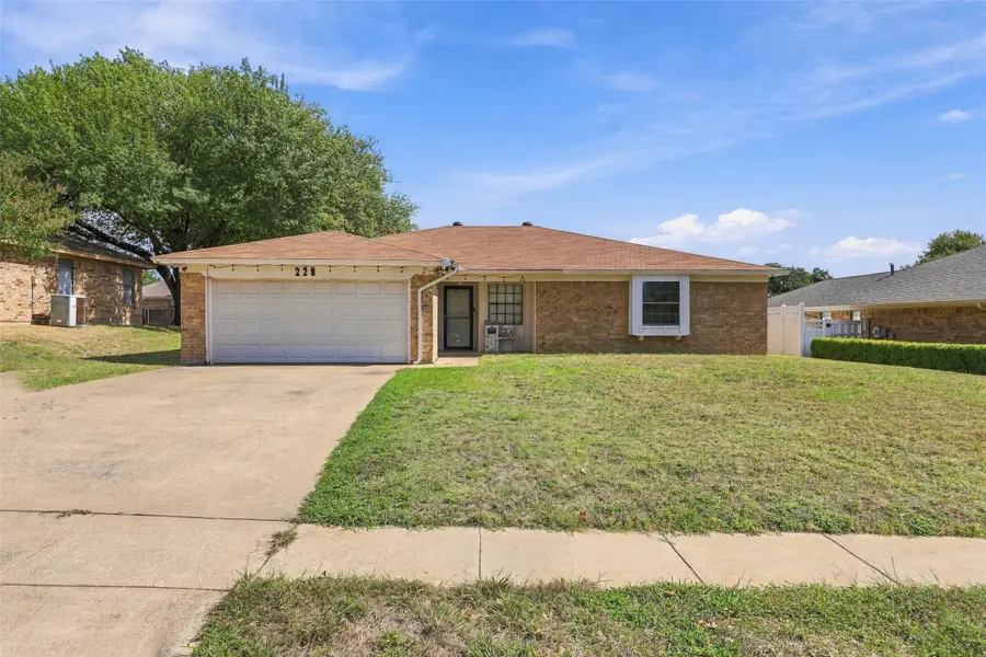228 Meadowhill Drive, Benbrook, TX 76126 - #2