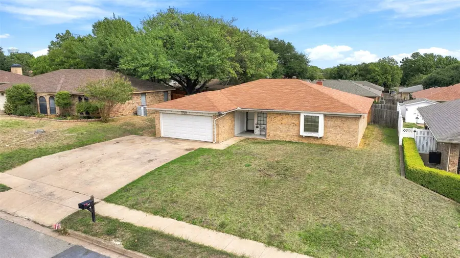 228 Meadowhill Drive, Benbrook, TX 76126 - #3