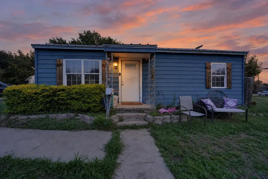 318 Charles Drive, Irving, TX 75060 - #2
