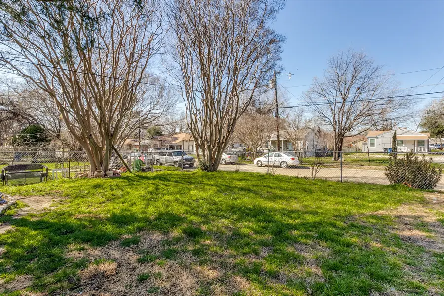 2252 Mail Avenue, Dallas, TX 75235 - #3