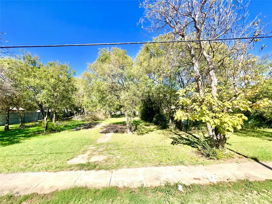 431 W Danieldale Road, Dallas, TX 75232 - #2