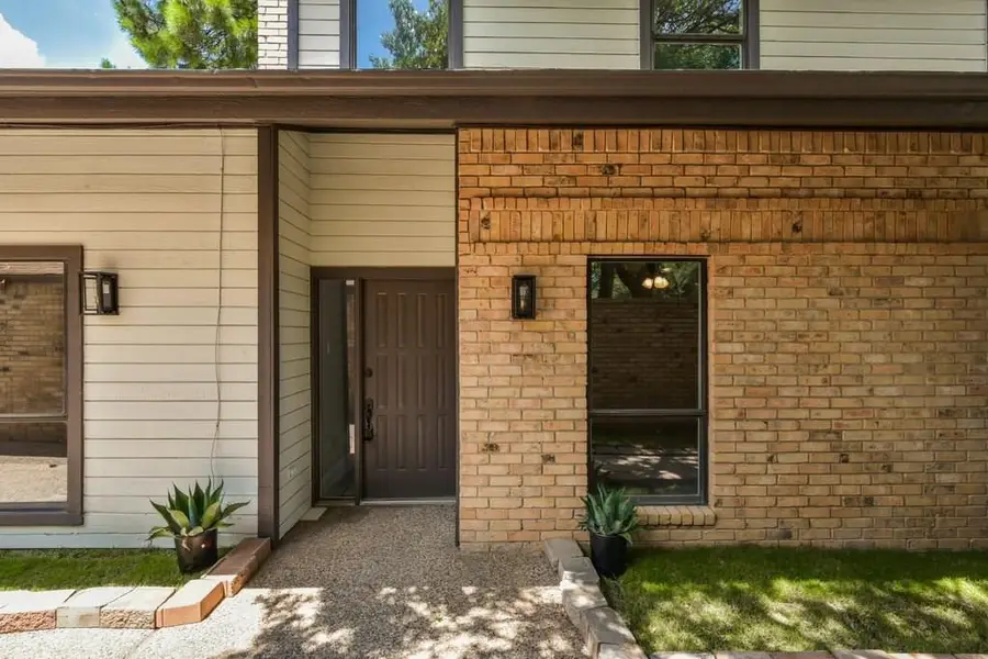 2102 Winter Sunday Way, Arlington, TX 76012 - #2