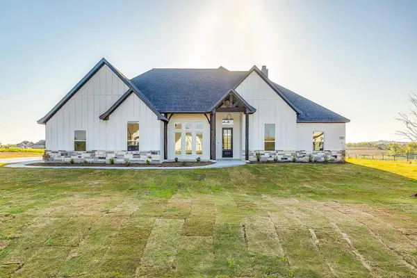 406 Red Bird Drive, Springtown, TX 76082