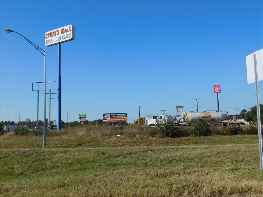 7295 Greenwood Road, Shreveport, LA 71119 - #2