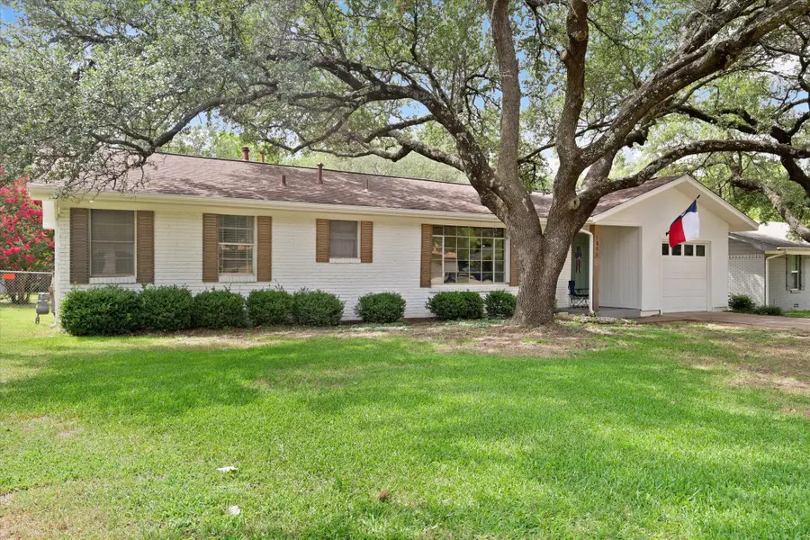 1211 Greenbriar Lane, Cleburne, TX 76033 - #2