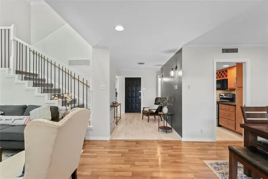 550 E Avenue J #B, Grand Prairie, TX 75050 - #3