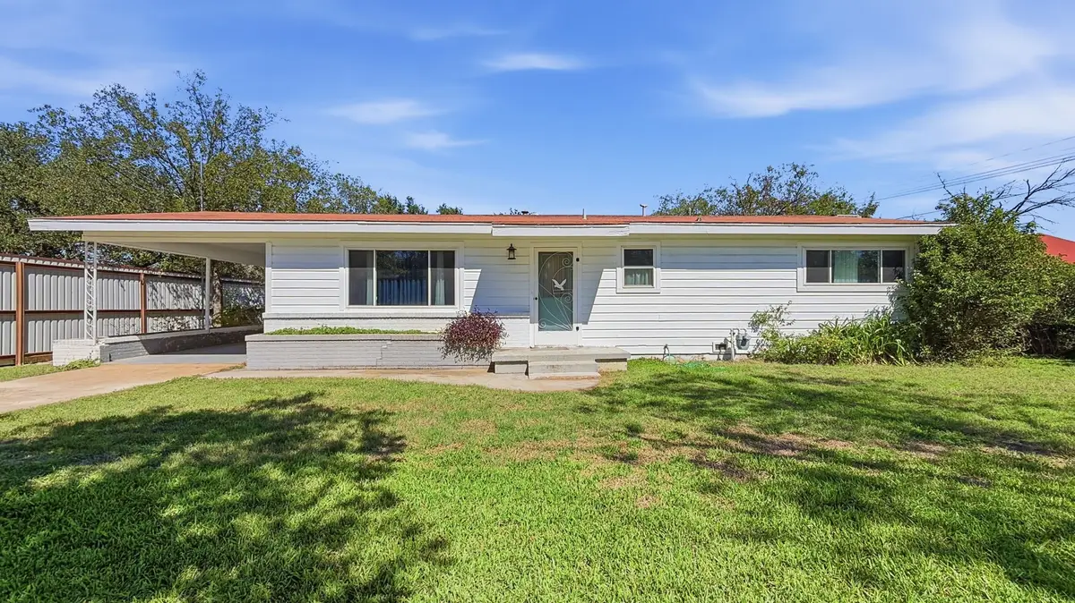 709 E Whitney Street, Hamilton, TX 76531 - #1