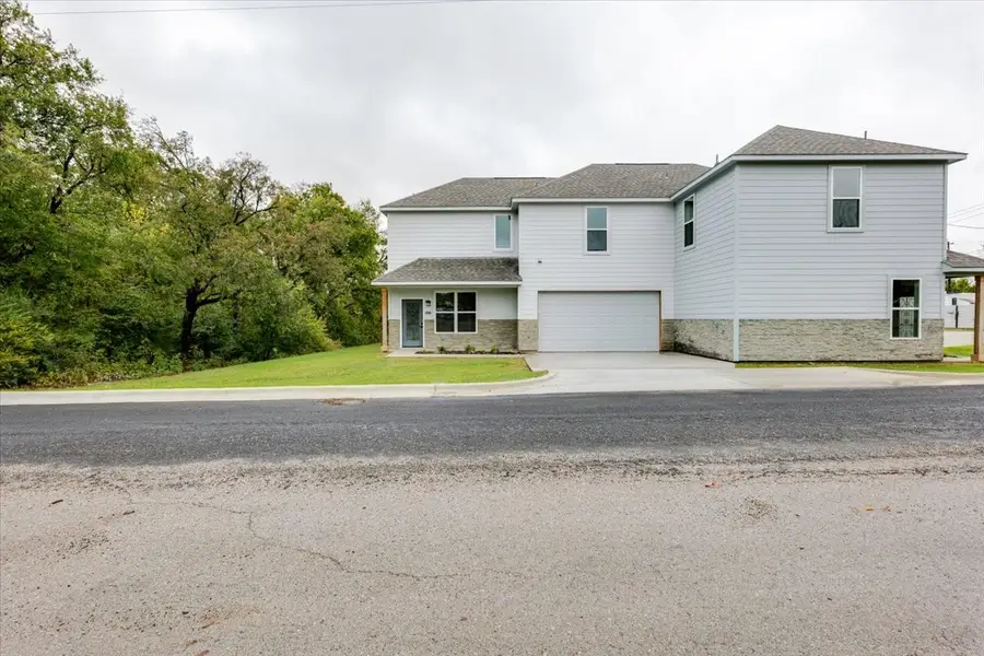 806 N Cates Street, Decatur, TX 76234 - #3