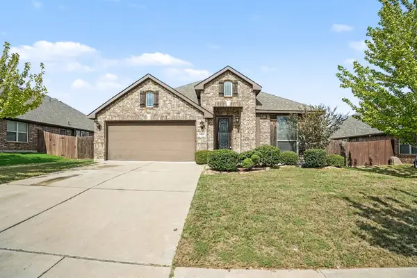 1004 Star Grass Drive, Mansfield, TX 76063
