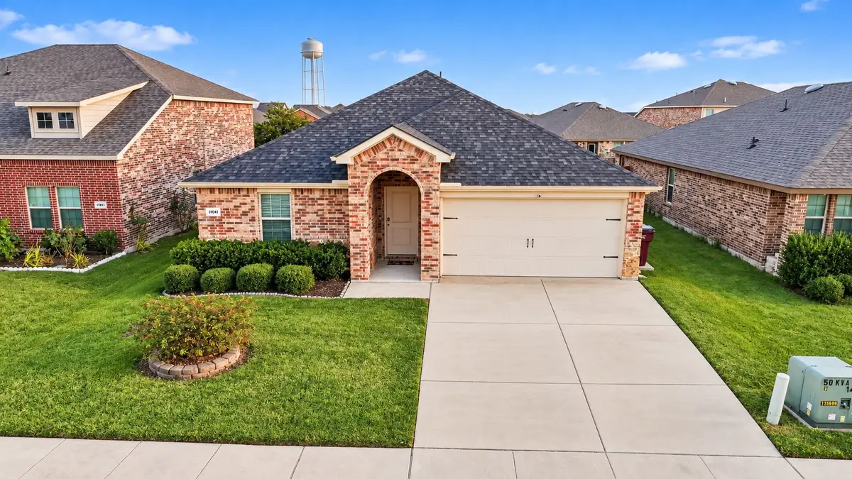 1901 Crimson Avenue, Farmersville, TX 75442 - #1