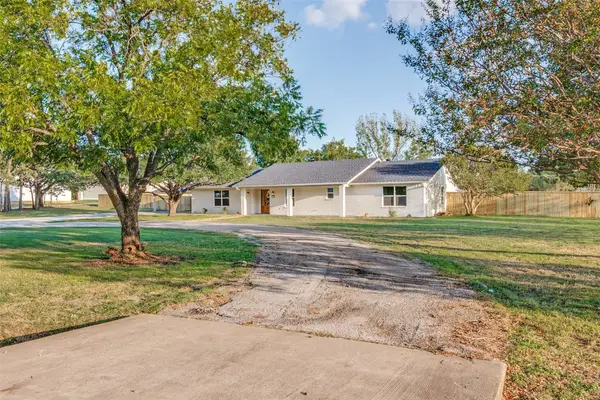 119 Wildwood Court, Mansfield, TX 76063