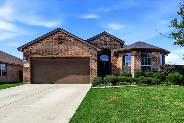 1833 Creekwood Drive, Cleburne, TX 76033
