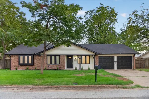 612 Simpson Terrace, Bedford, TX 76021