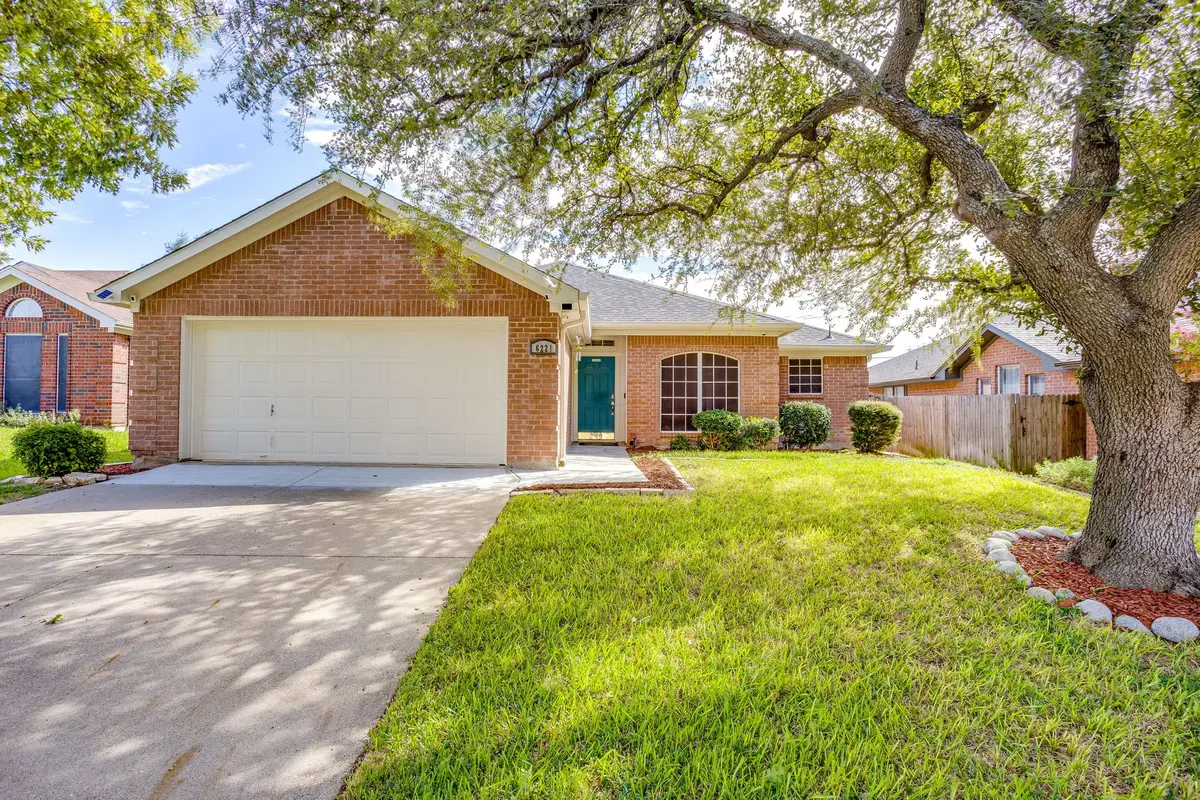 6221 St Leonard Drive, Arlington, TX 76001 - #1