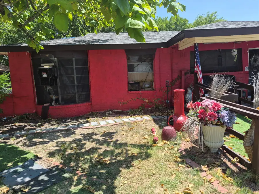 703 Mount Olive Street, Terrell, TX 75160 - #2