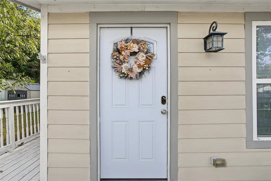 328 Spring Valley Circle, Azle, TX 76020 - #3