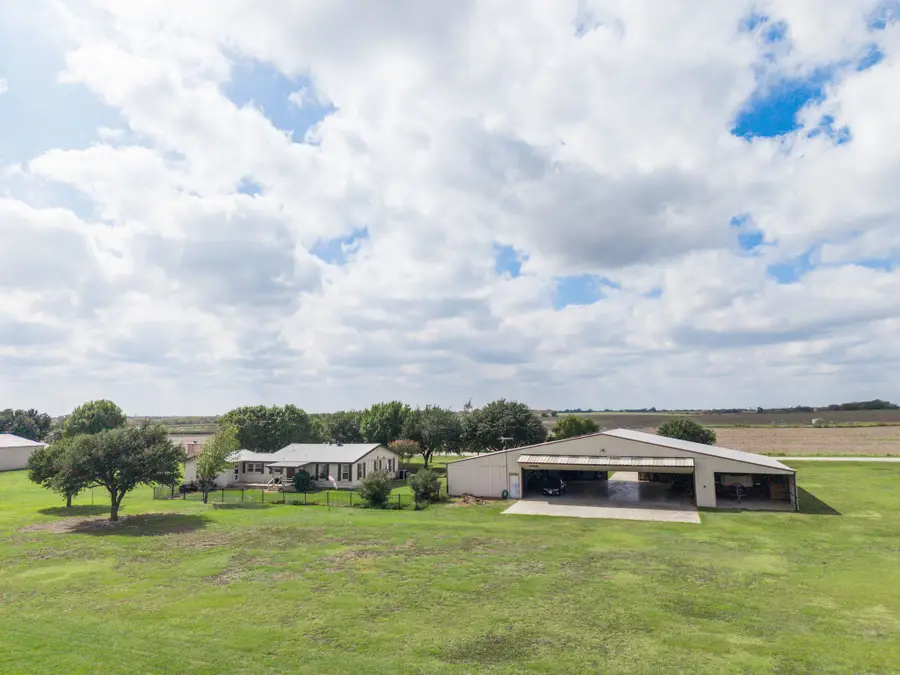 177 Graben Lane, Rhome, TX 76078 - #2