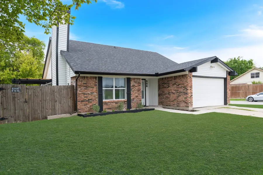 506 E Springdale Lane, Grand Prairie, TX 75052 - #2