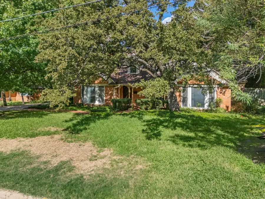 1513 Francis Street, Carrollton, TX 75006 - #2