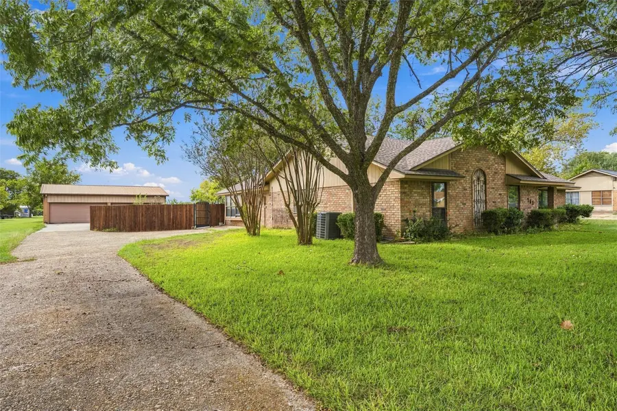 741 S 1st Street, Hewitt, TX 76643 - #2