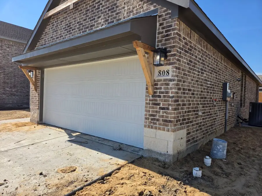 808 Silverleaf Drive, Ennis, TX 75119 - #3
