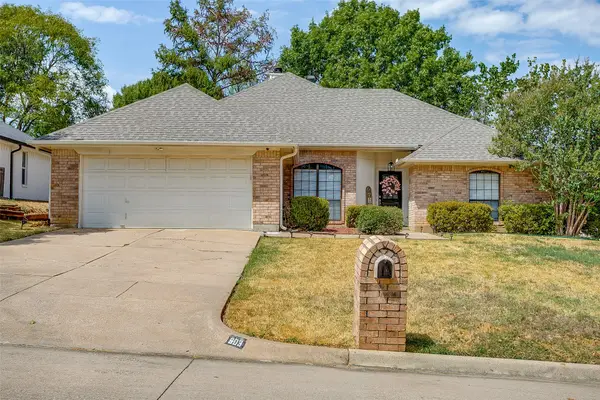 803 Water View Drive, Mansfield, TX 76063