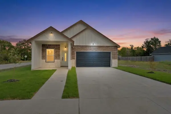 724 Gilbert Street, Terrell, TX 75160