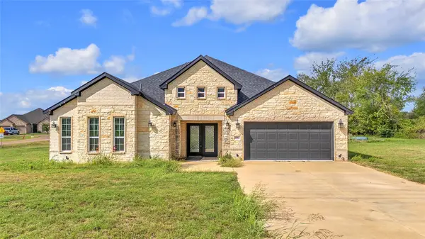2002 Clay Street, Mabank, TX 75147