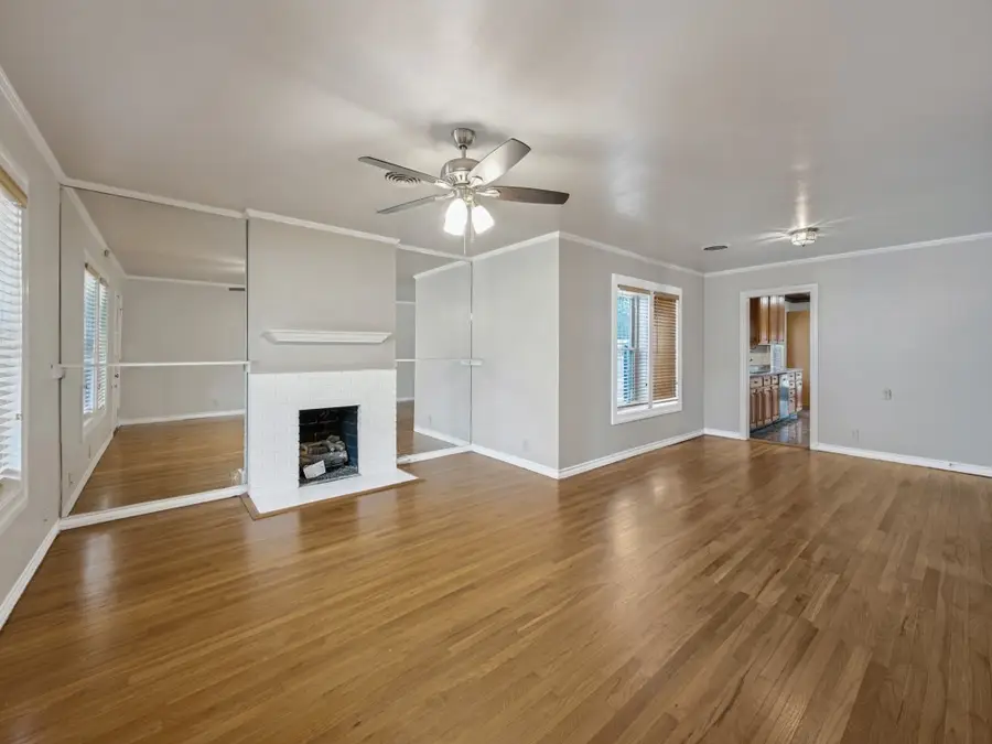 1122 Bonnie Brae Avenue, Fort Worth, TX 76111 - #3