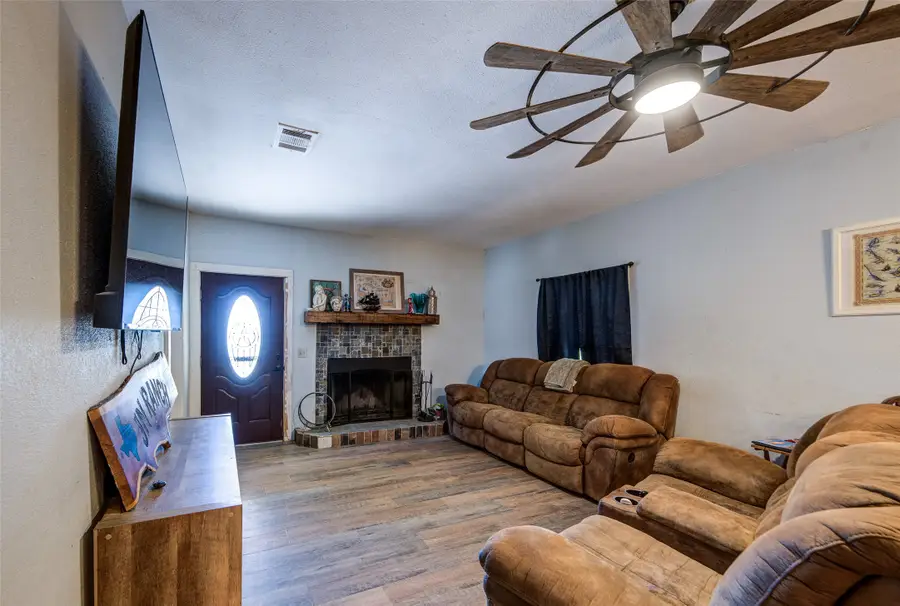 2483 Fruitland Road, Sunset, TX 76270 - #3