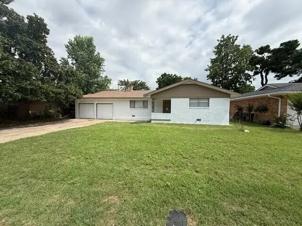 416 Patricia Road, Hurst, TX 76053