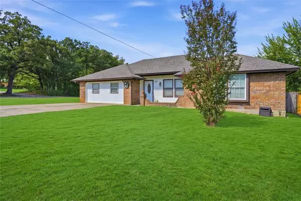901 Melanie Lane, Keene, TX 76059
