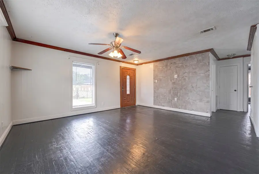 554 Pleasant Vista Drive, Dallas, TX 75217 - #3